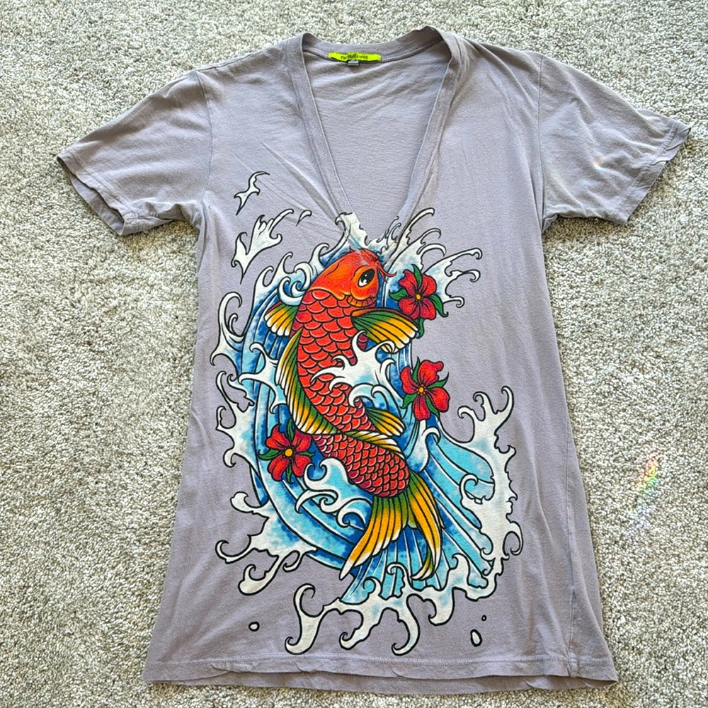 Vintage Y2K the beautiful ones tattoo floral coy fish tee. XS